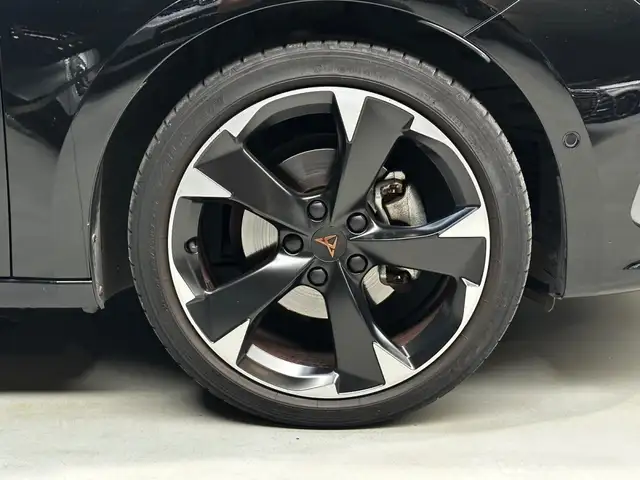 Cupra Leon view 7