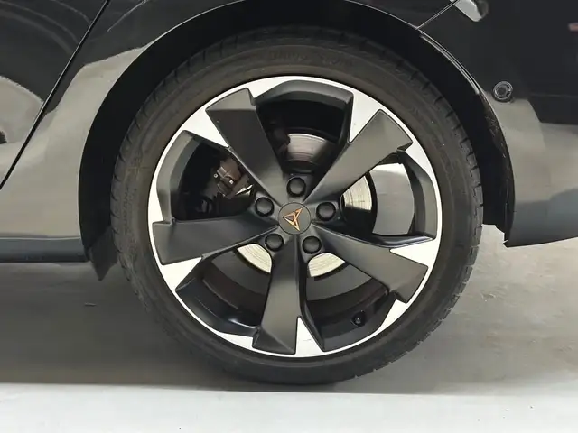 Cupra Leon view 9