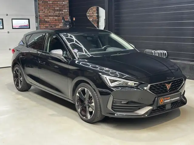 Cupra Leon view 3