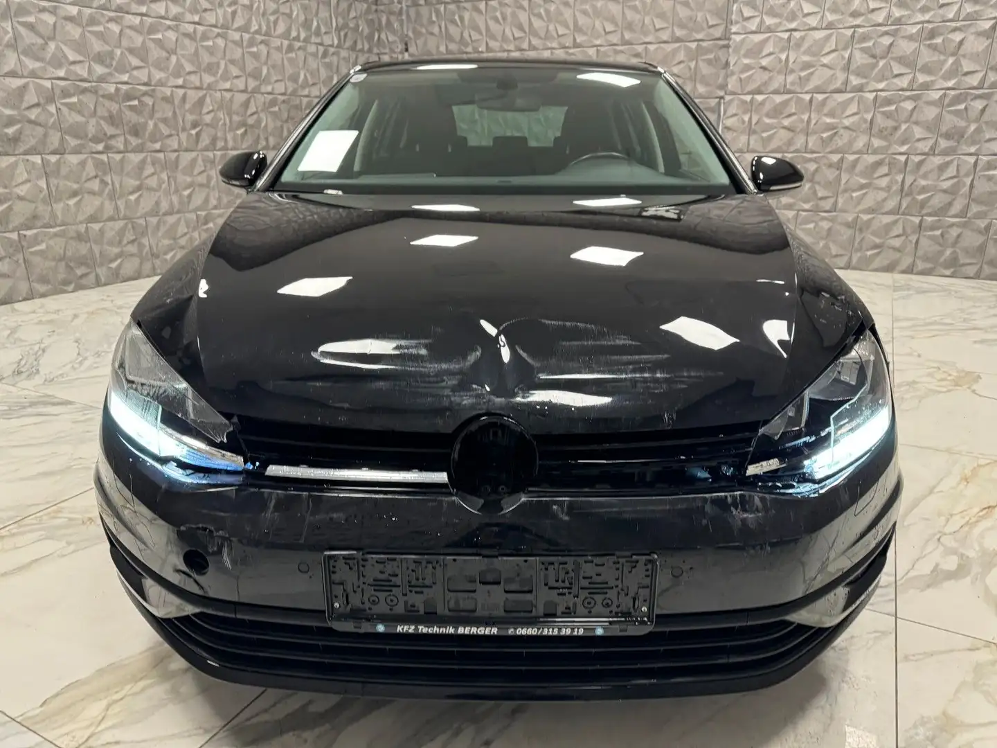 Volkswagen Golf VII Lim. Trendline BMT/Start-Stopp Zwart - 2