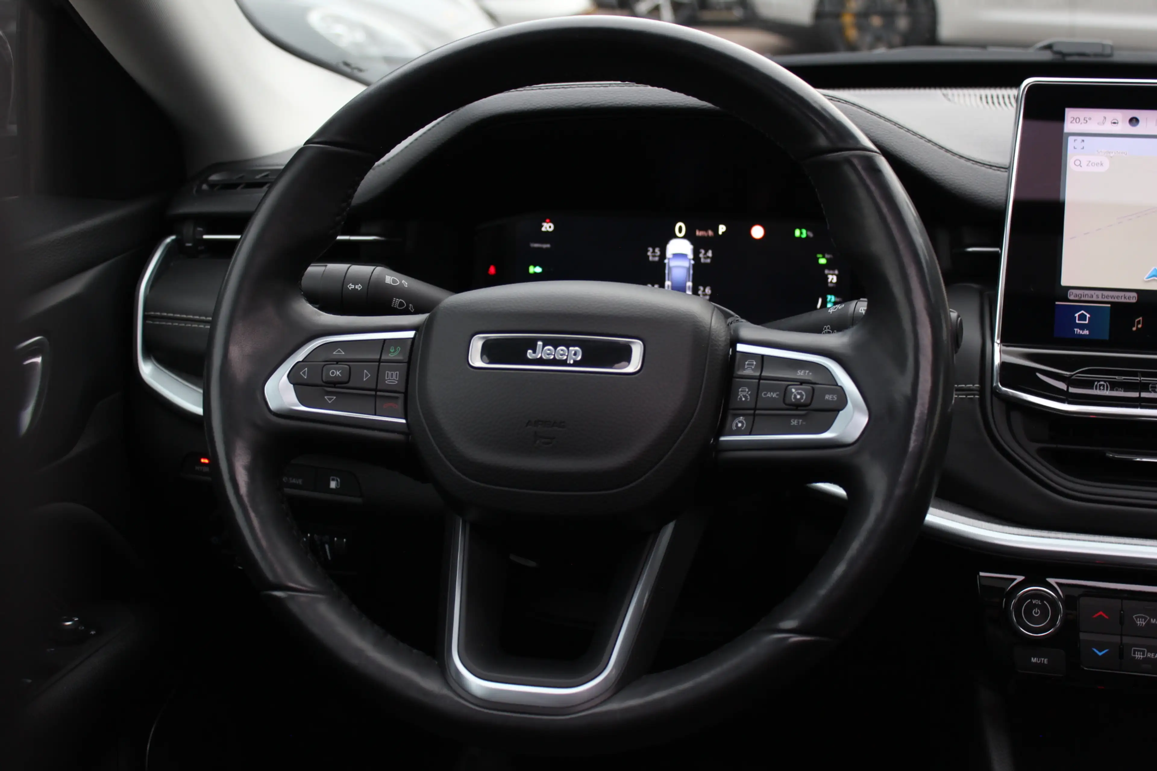 Jeep Compass 4xe 240 Plug-in Hybrid Electric S / Trekhaak / Pan — photo 18