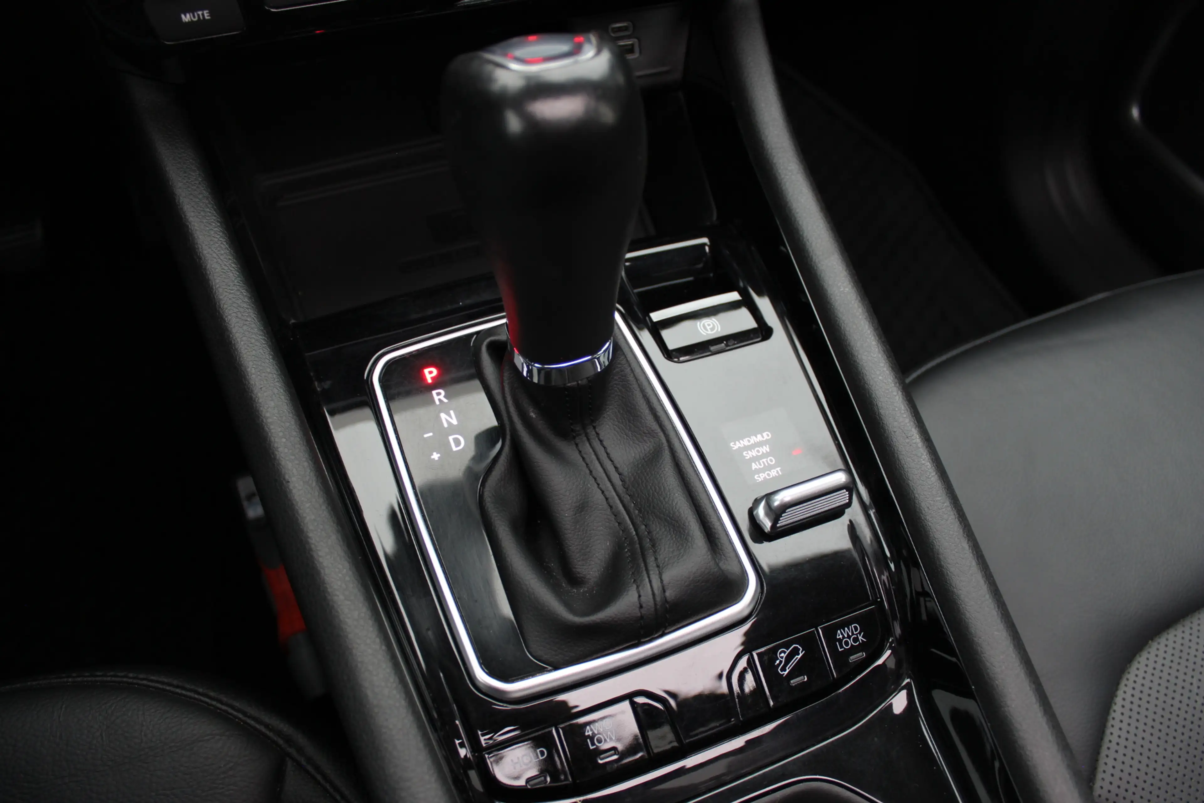 Jeep Compass 4xe 240 Plug-in Hybrid Electric S / Trekhaak / Pan — photo 31