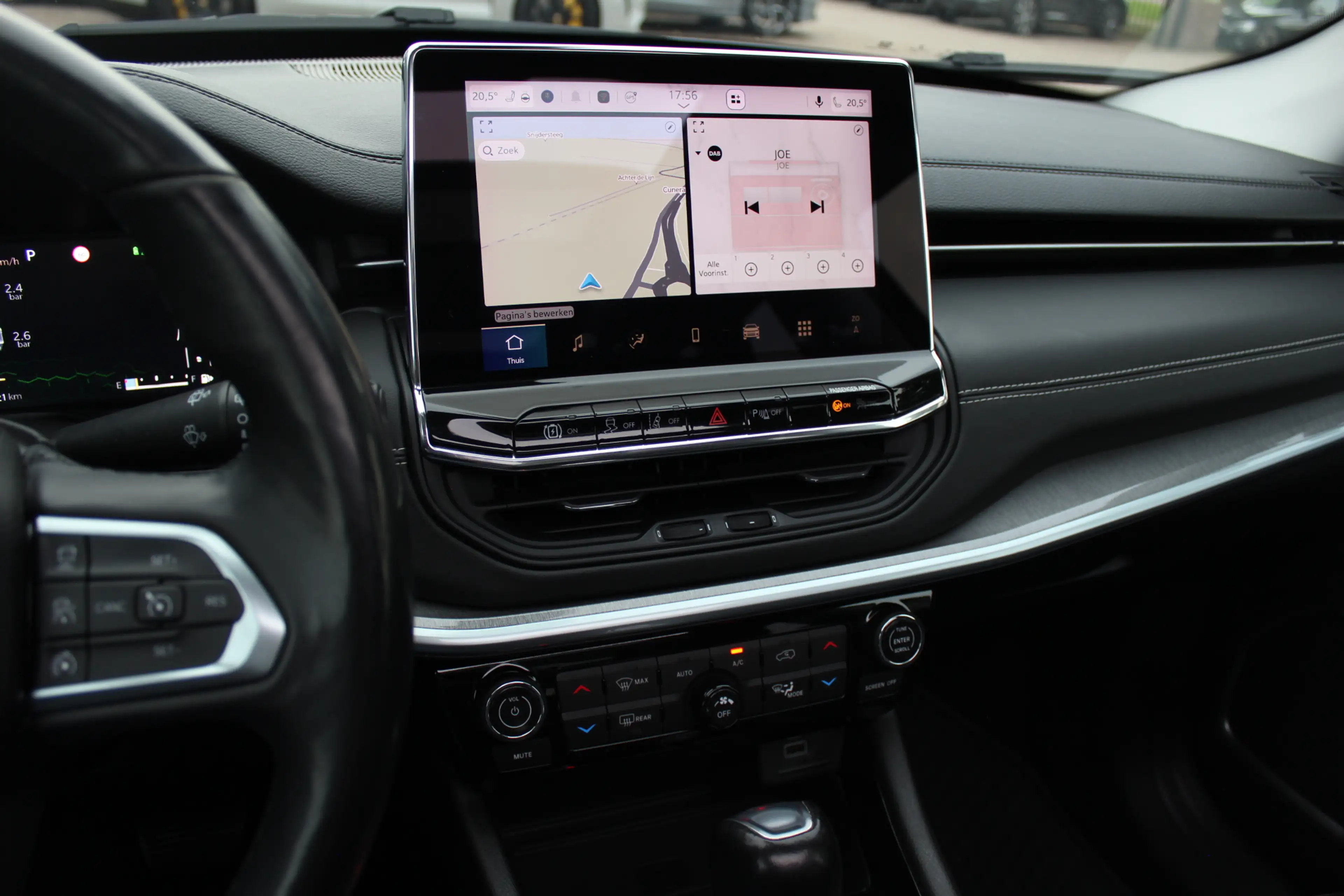 Jeep Compass 4xe 240 Plug-in Hybrid Electric S / Trekhaak / Pan — photo 20