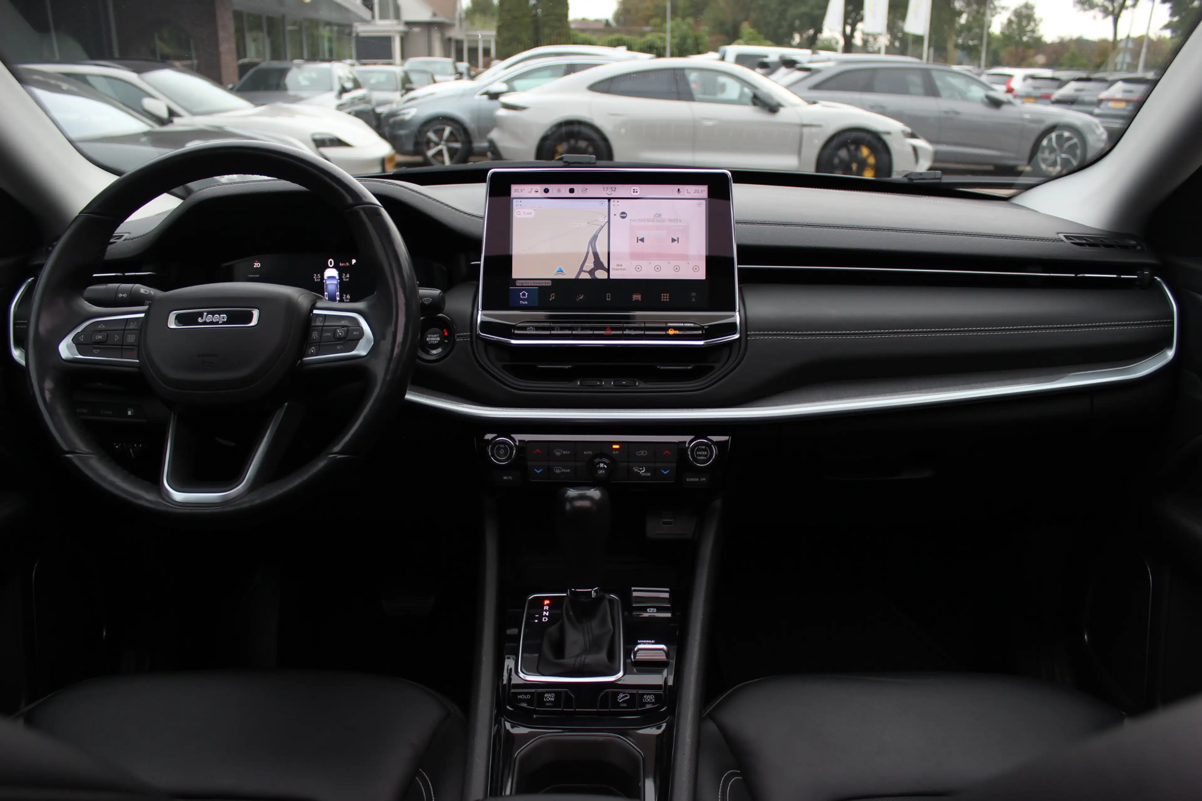 Jeep Compass 4xe 240 Plug-in Hybrid Electric S / Trekhaak / Pan — photo 2