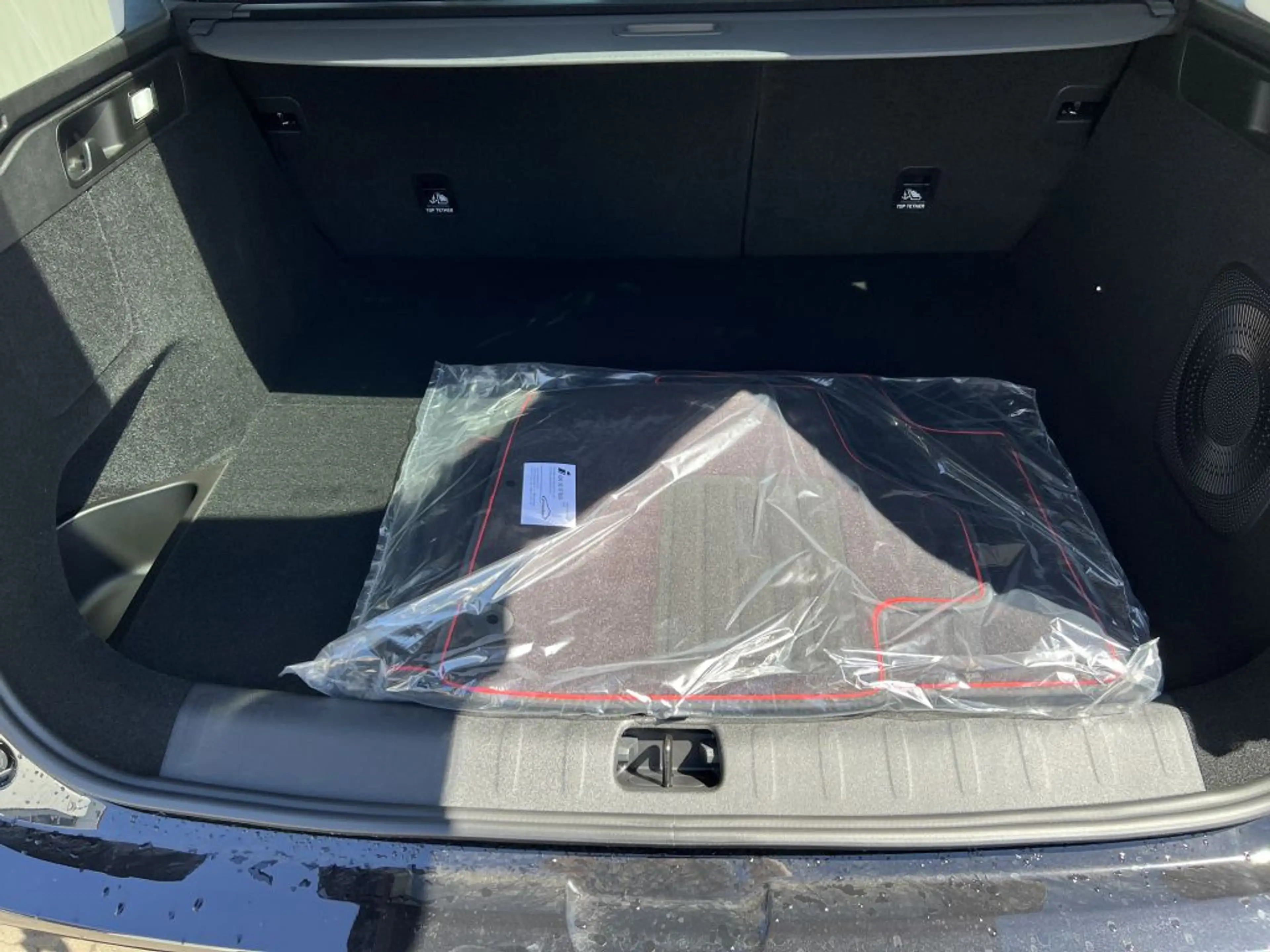 Leapmotor C10 iC10 81,9 kWh AWD — photo 13