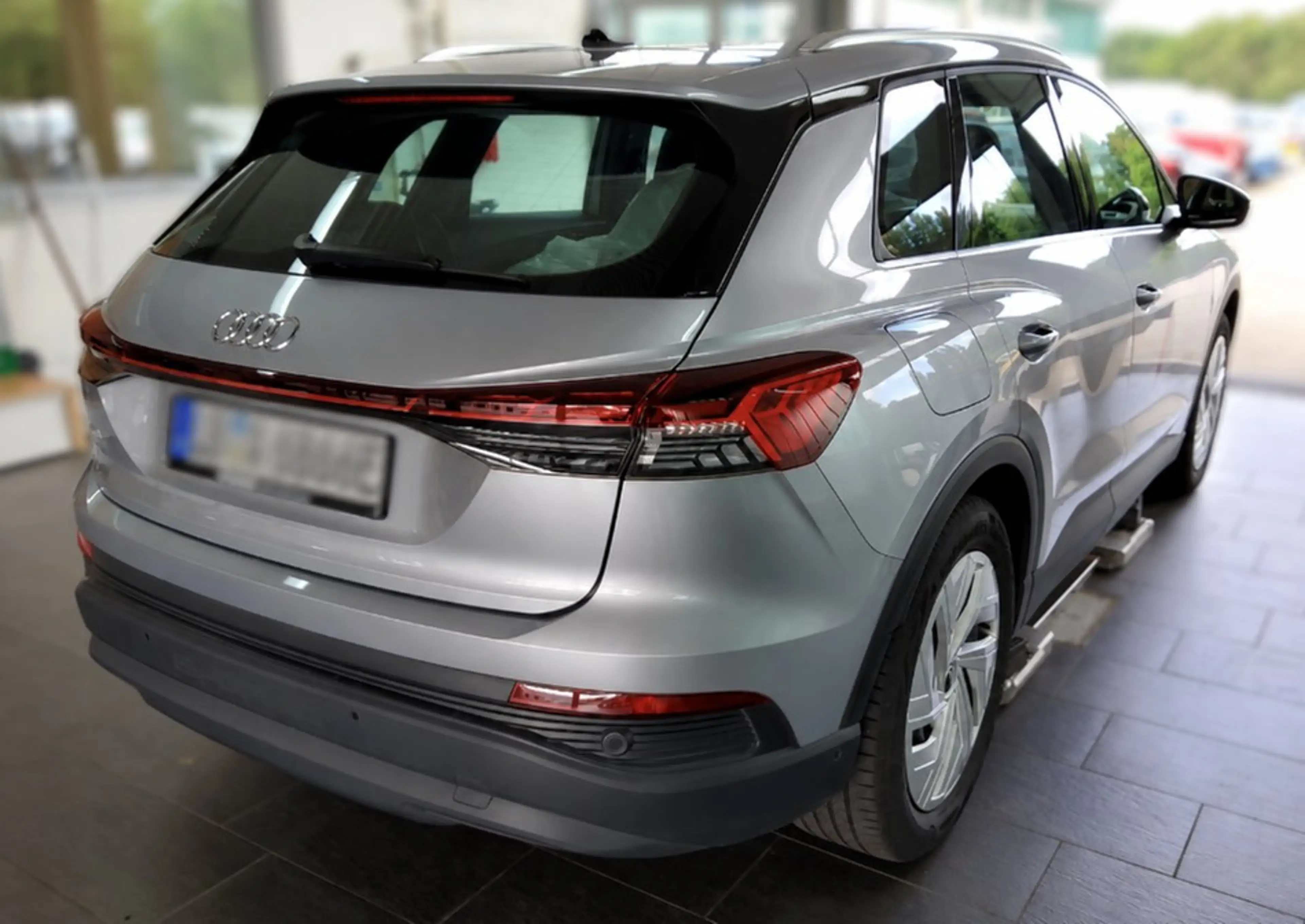 Audi e-tron LED Navi AHK Kamera Sitzheizung — photo 3