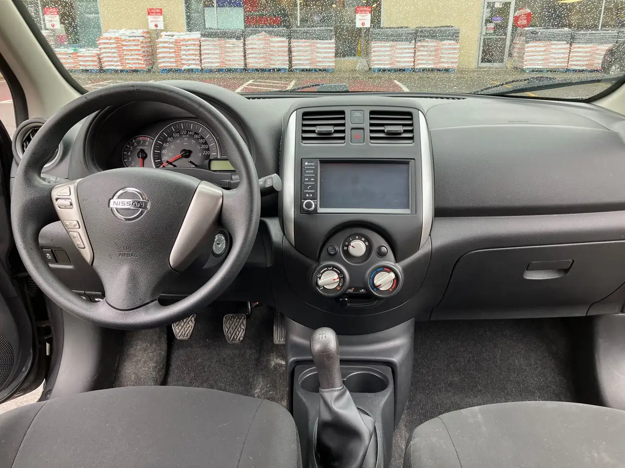 Nissan Micra снимка Nissan Micra