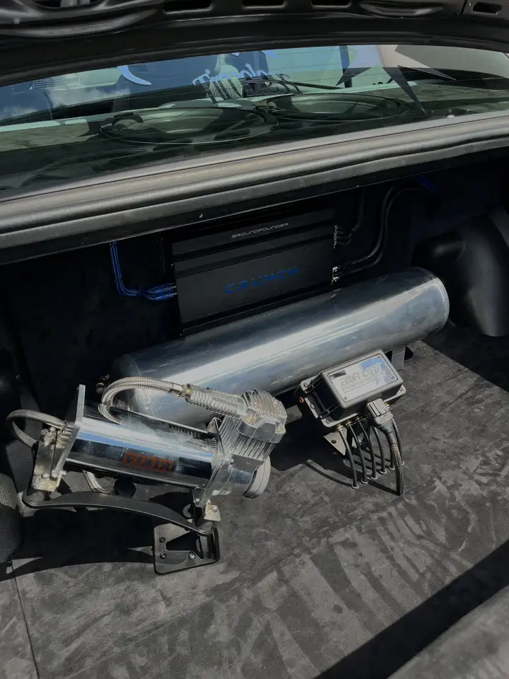 Mercedes-Benz 190 E 1.8 / Airride / Motor Revidiert / Rostfrei, foto 5