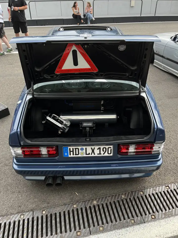 Mercedes-Benz 190 E 1.8 / Airride / Motor Revidiert / Rostfrei, foto 4