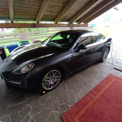 Porsche Panamera S E-Hybrid