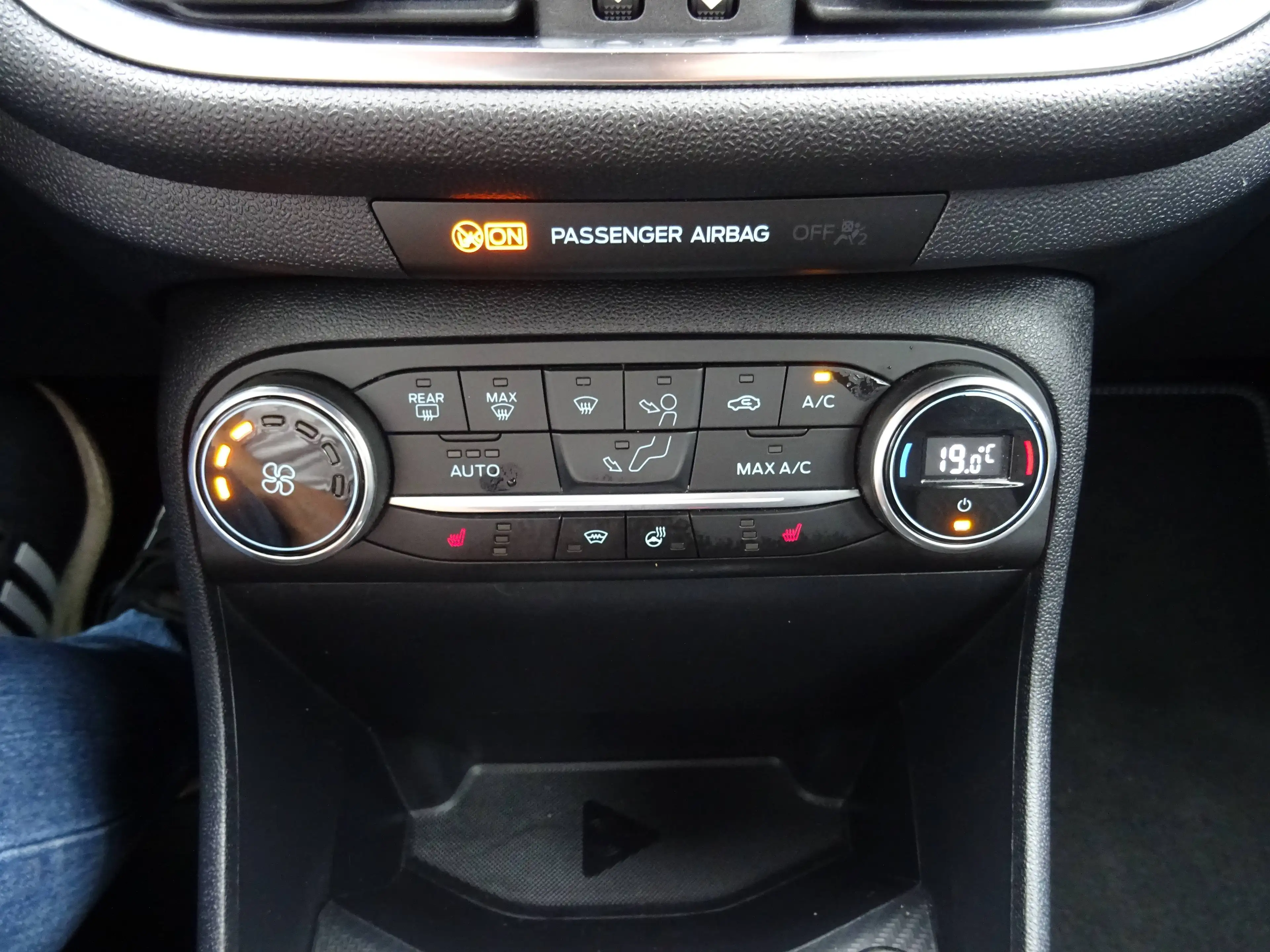 Ford Fiesta 1.0 Ecoboost Active +LED+Winter-Paket+Acc+Tw — photo 12