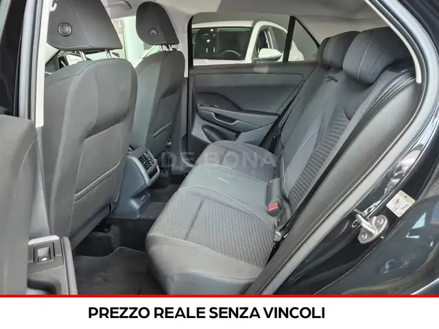 Volkswagen T-Roc view 6