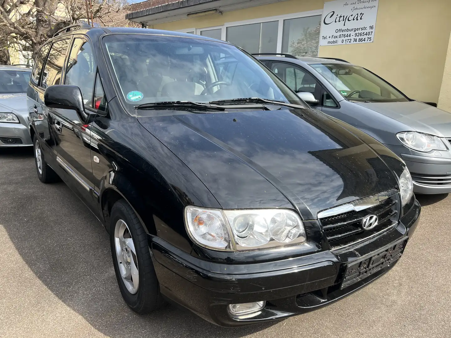 Hyundai Trajet 2.0 GLS Negro - 1