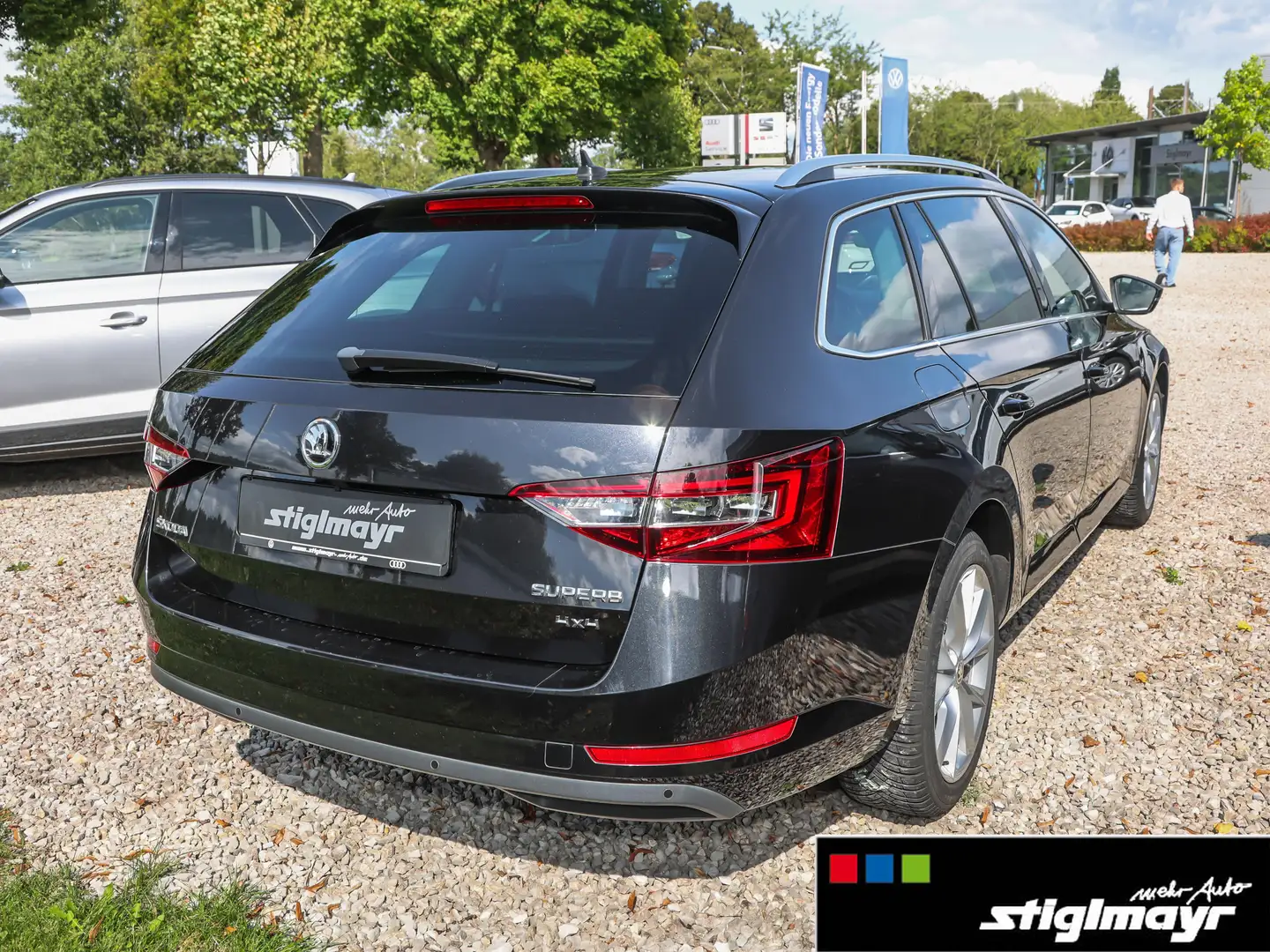 Skoda Superb Combi 2.0 TDI Style 4x4 +AHK+KLIMA+NAVI Noir - 2