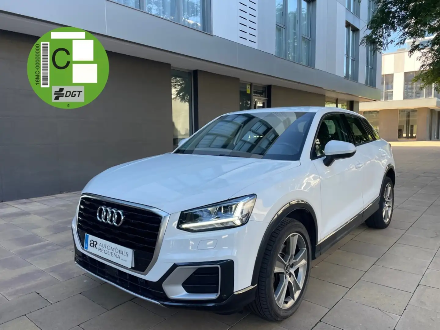 Audi Q2 35 TDI Design S tronic 110kW Weiß - 1