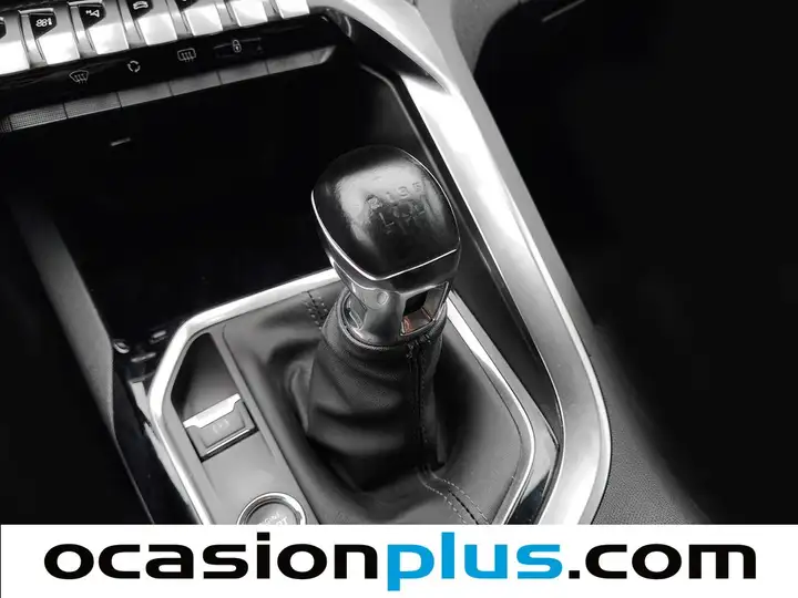 Peugeot 3008 1.2 S&S Pure Tech Allure 2022, foto 5
