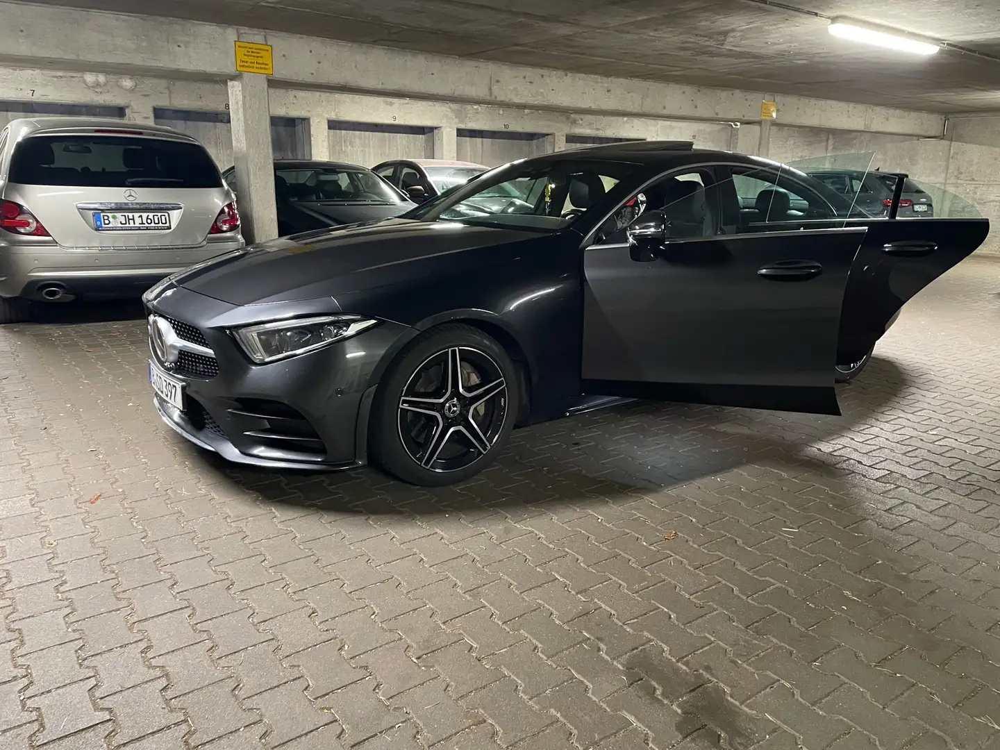 Mercedes-Benz CLS 300 d 9G-TRONIC AMG Line Grigio - 1