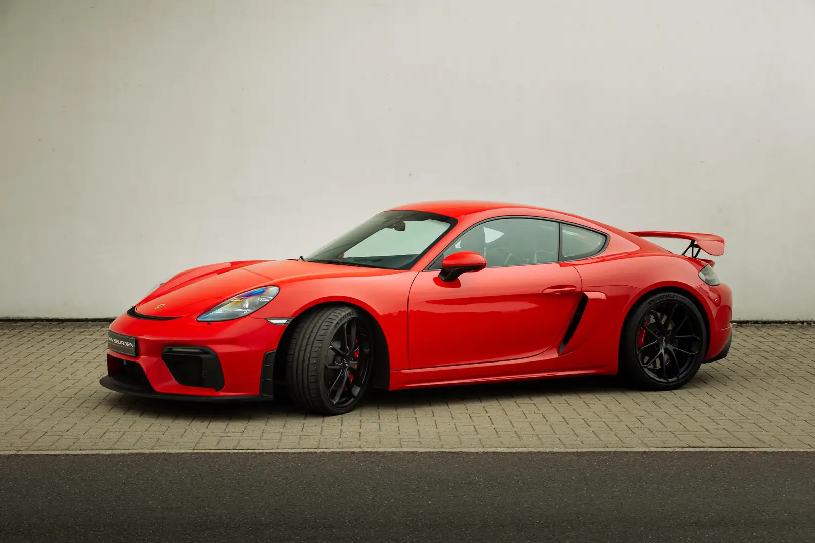 Porsche Cayman 718 Cayman GT4 Rouge - 1