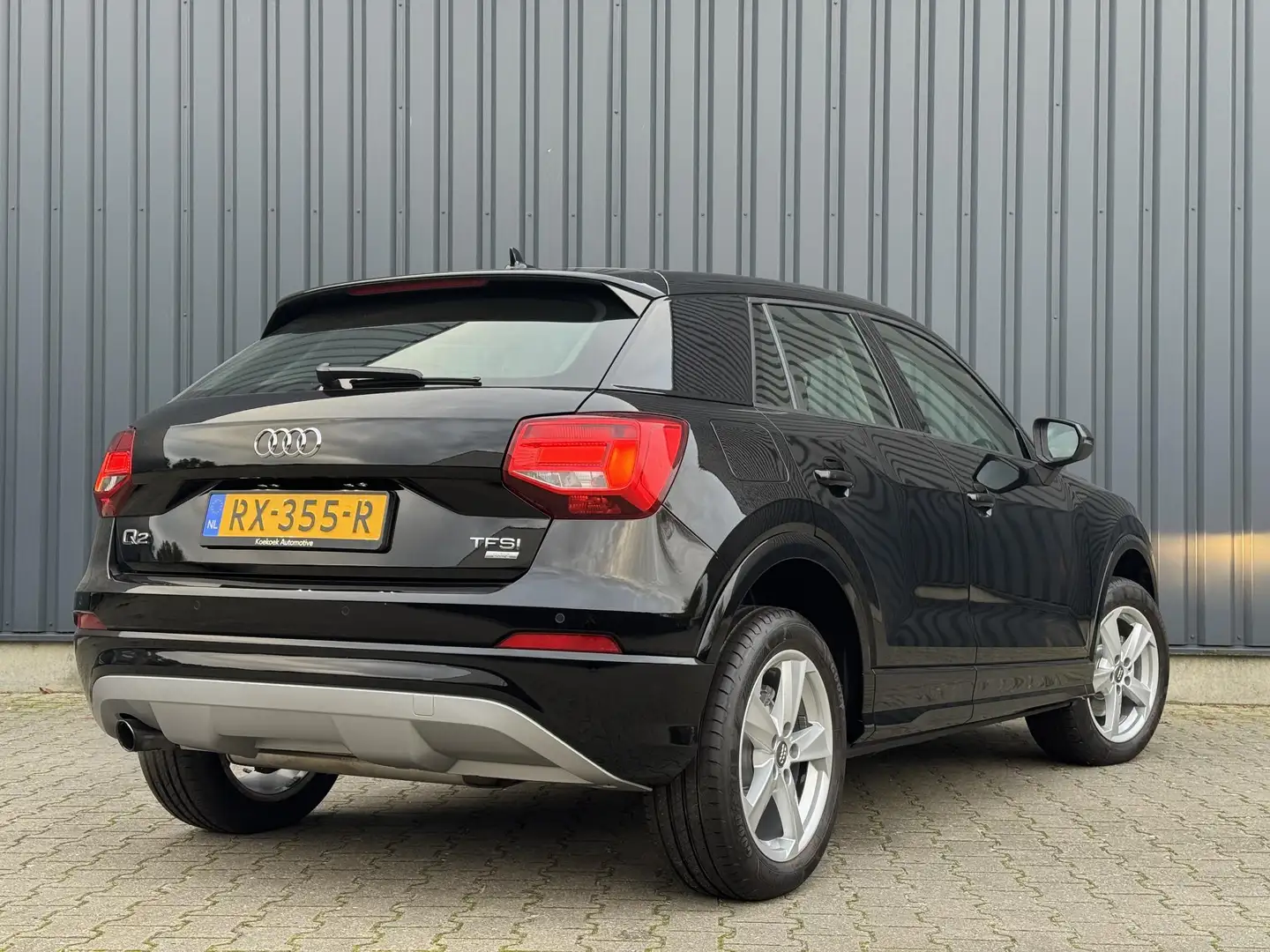 Audi Q2 1.0 TFSI Sport | Cruise Control | Navi Zwart - 2