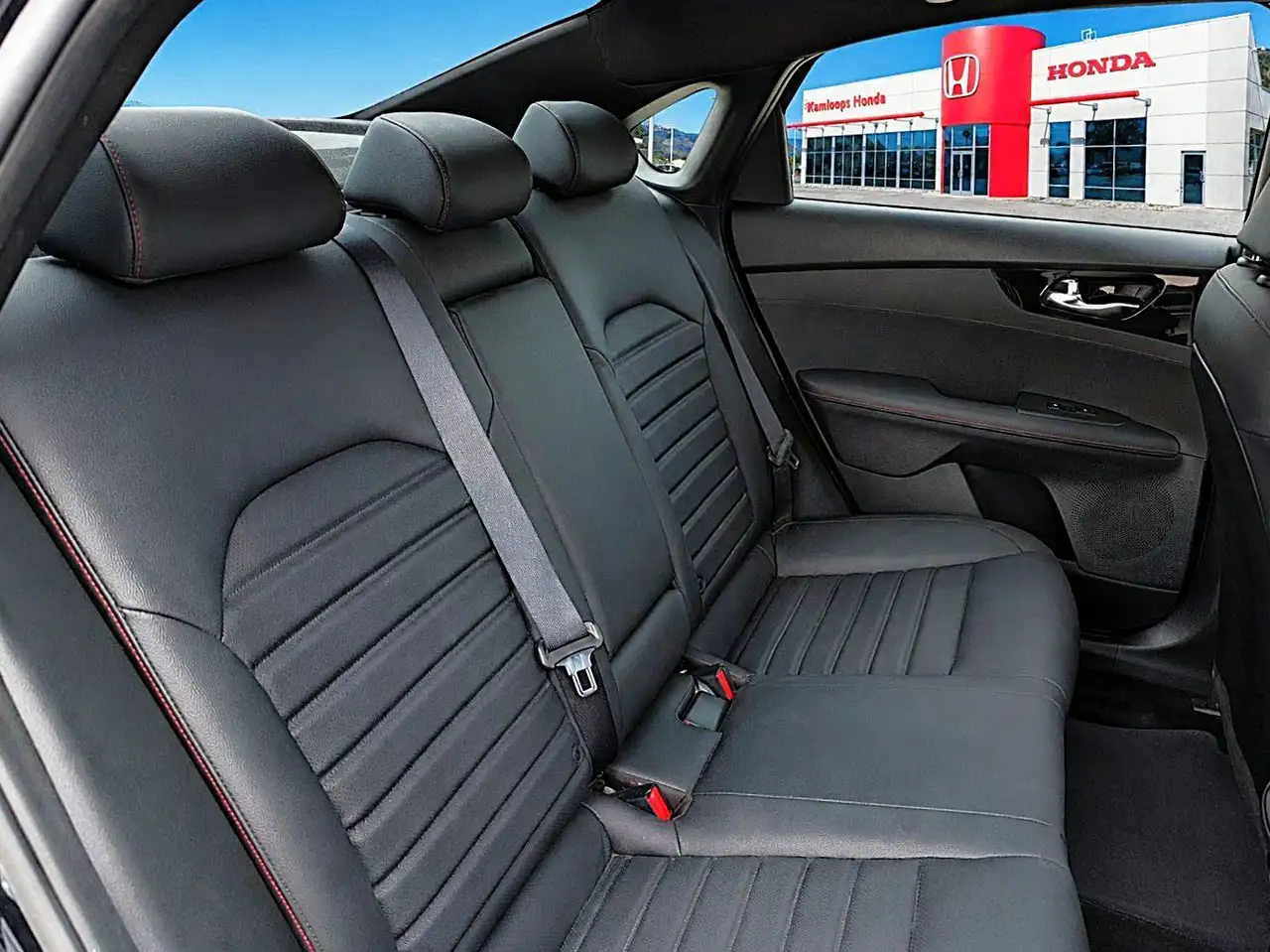 Kia Forte снимка Kia Forte