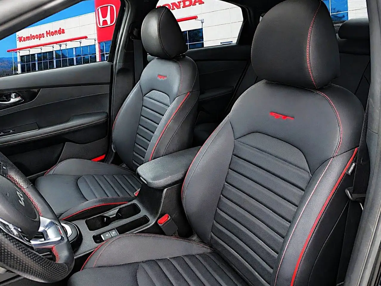 Kia Forte снимка Kia Forte