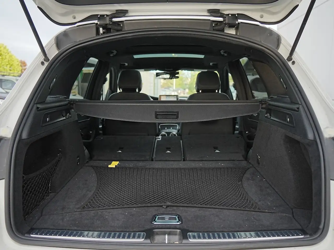 Mercedes-Benz GLC снимка Mercedes-Benz GLC