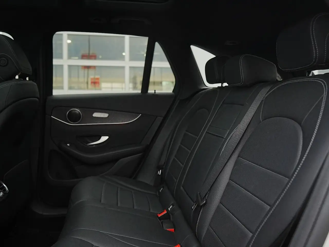 Mercedes-Benz GLC снимка Mercedes-Benz GLC