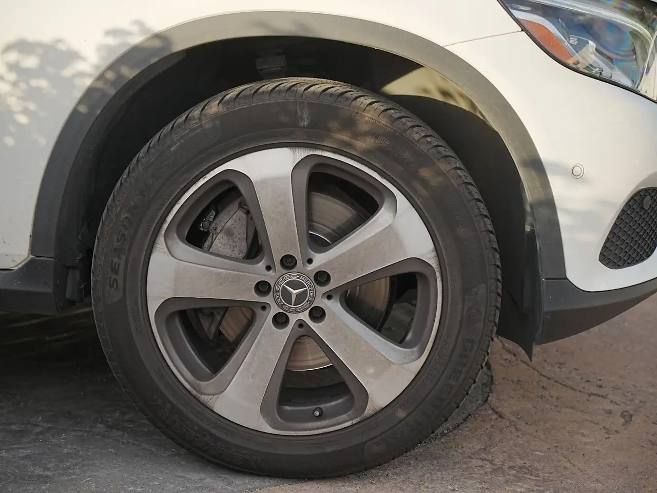 Mercedes-Benz GLC снимка Mercedes-Benz GLC