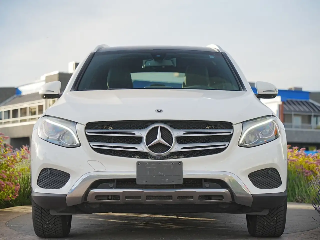 Mercedes-Benz GLC снимка Mercedes-Benz GLC