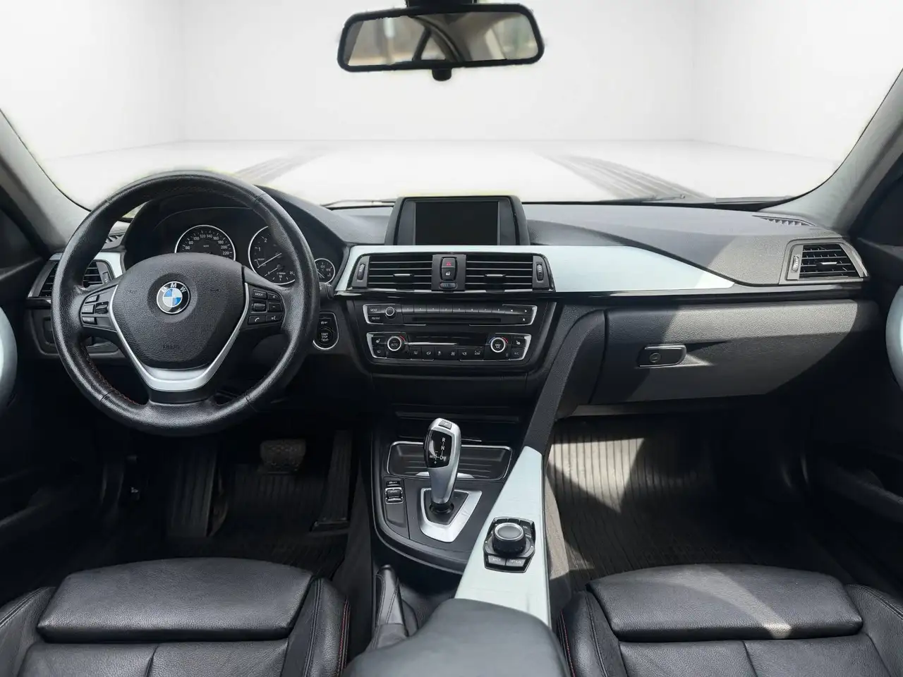 BMW 3 Series photo BMW 3 Series
