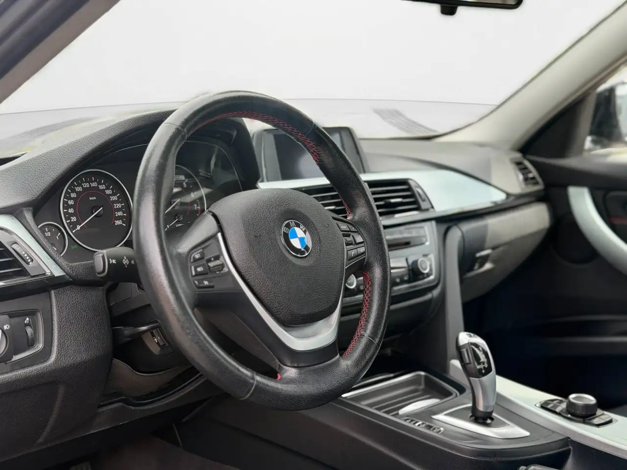 BMW 3 Series photo BMW 3 Series