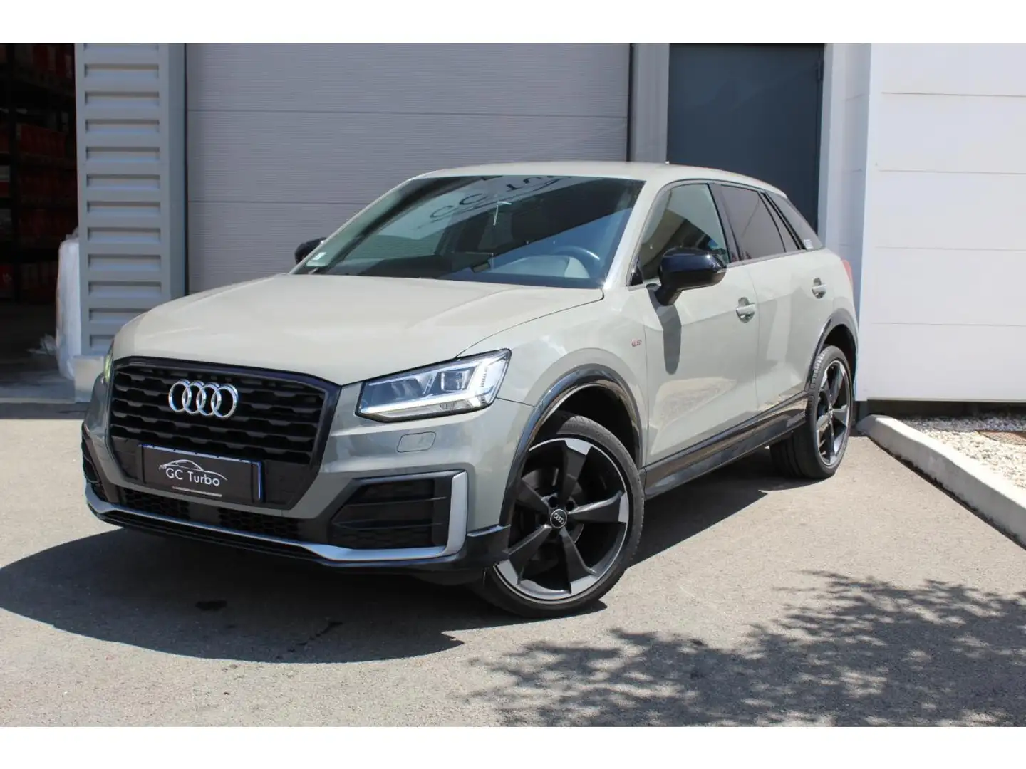 Audi Q2 1.4 TFSI COD - 150 - BV S-tronic  S Line Gris - 1