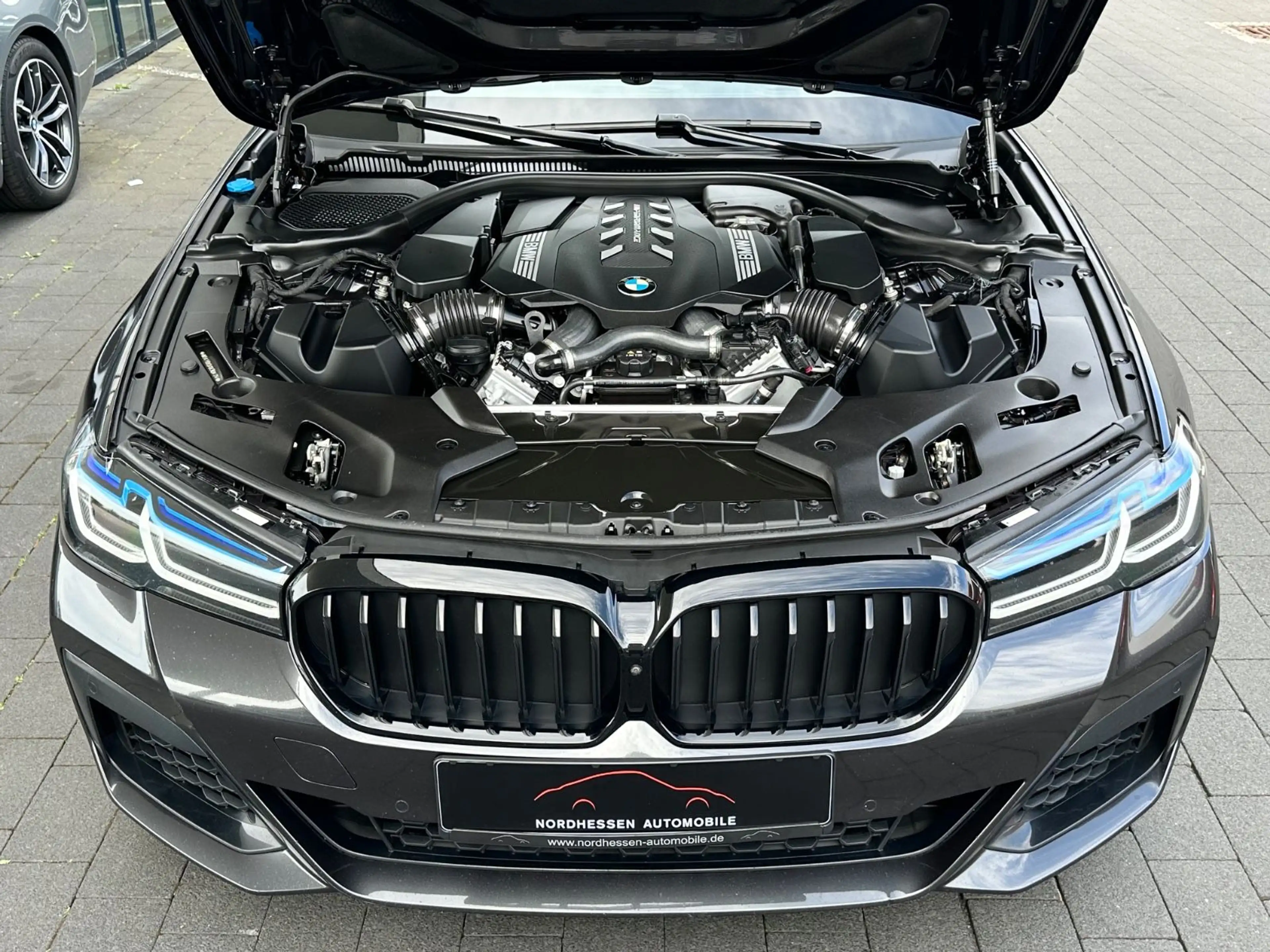 BMW 550 i xDrive M Sport Pro | Massage | Head-Up — photo 6