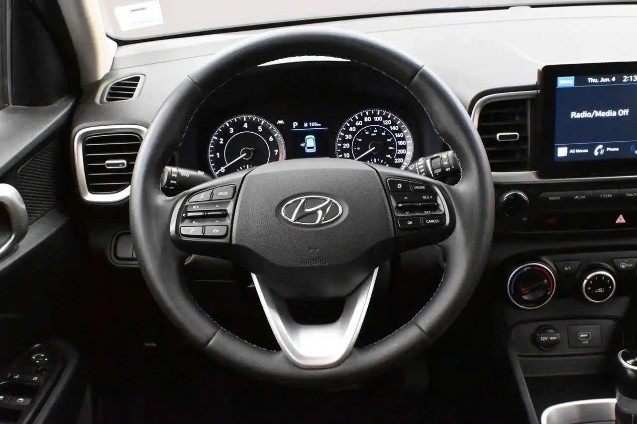 Hyundai Venue снимка Hyundai Venue