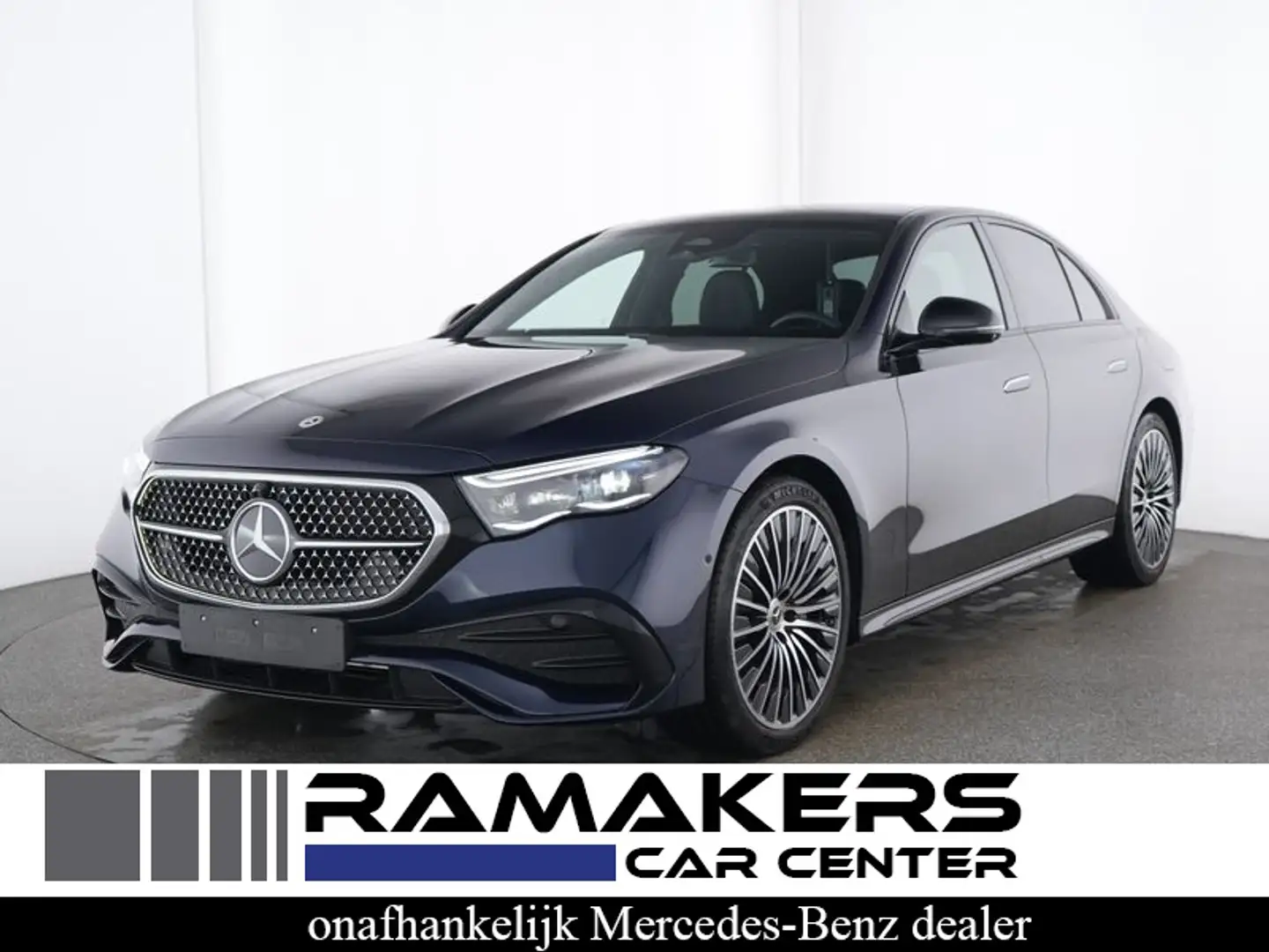 Mercedes-Benz E 300 de SUPERSCREEN AMG Premium Plus Night 20" PANORAMA Bleu - 1