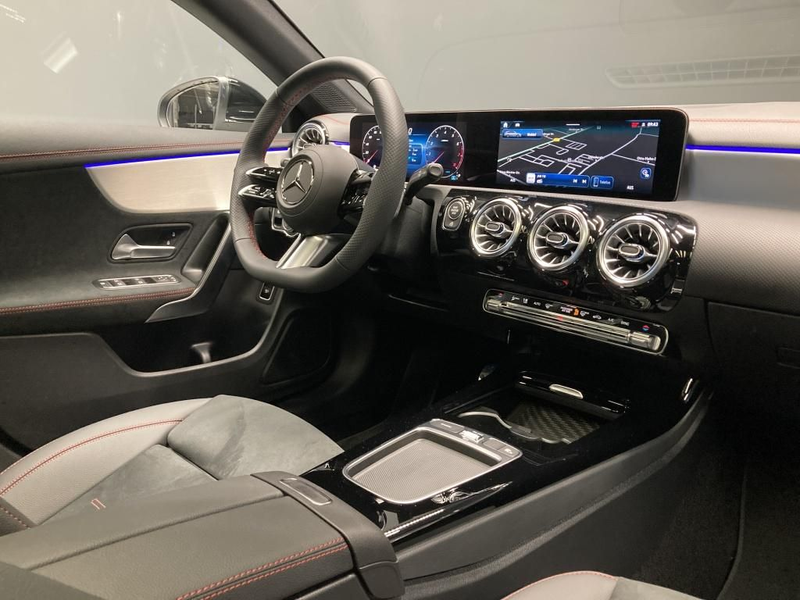 Mercedes-Benz CLA 200 ShB Edition AMG Pano SpurW S-Sitz PDC LM — photo 6