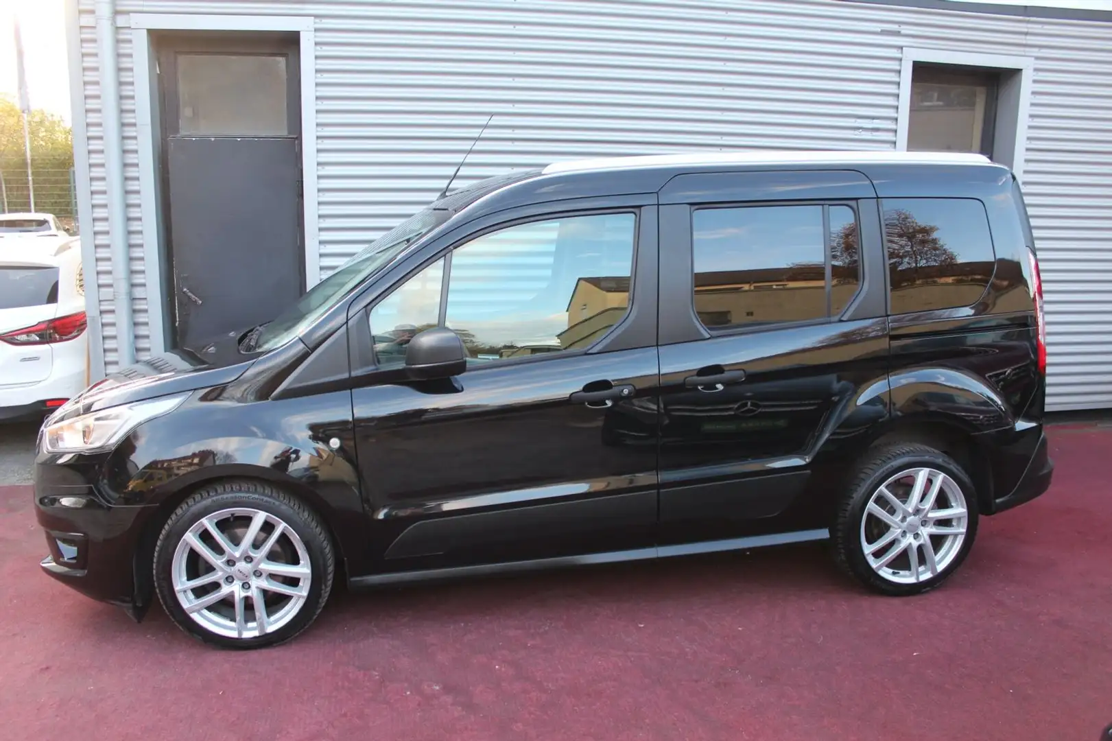 Ford Tourneo Connect TOURNEO CONNECT TREND KLIMA NAVI 18.ZOLL PDC Schwarz - 2