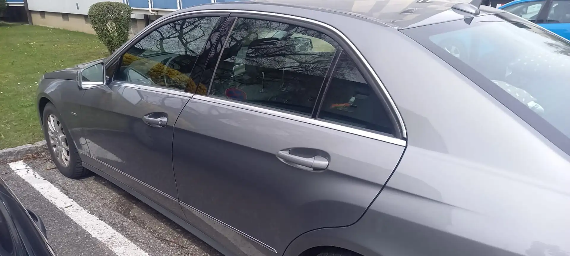 Mercedes-Benz E 220 Elegance BlueEfficiency CDI Aut. - 2
