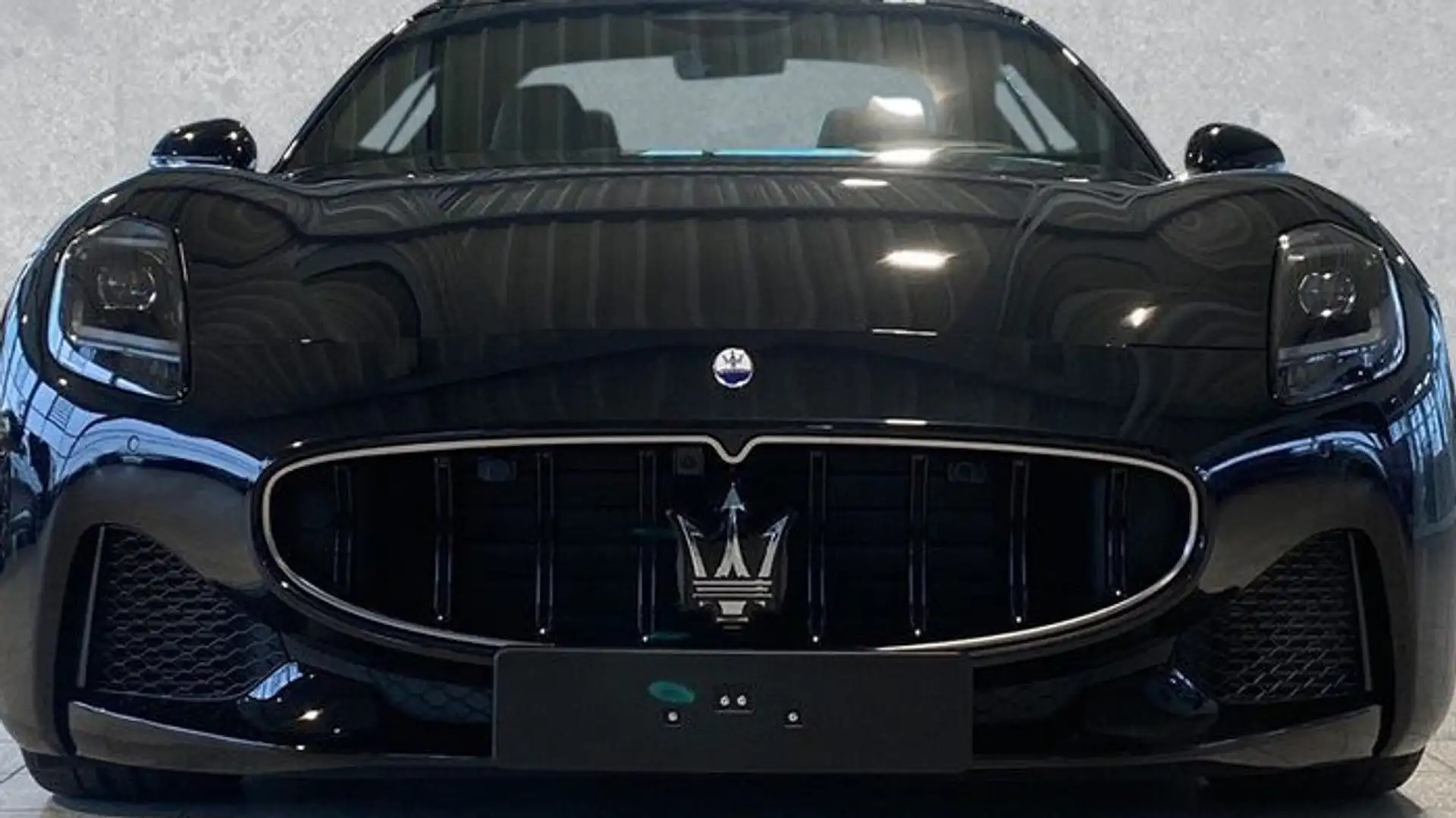 Maserati GranTurismo Modena Siyah - 1