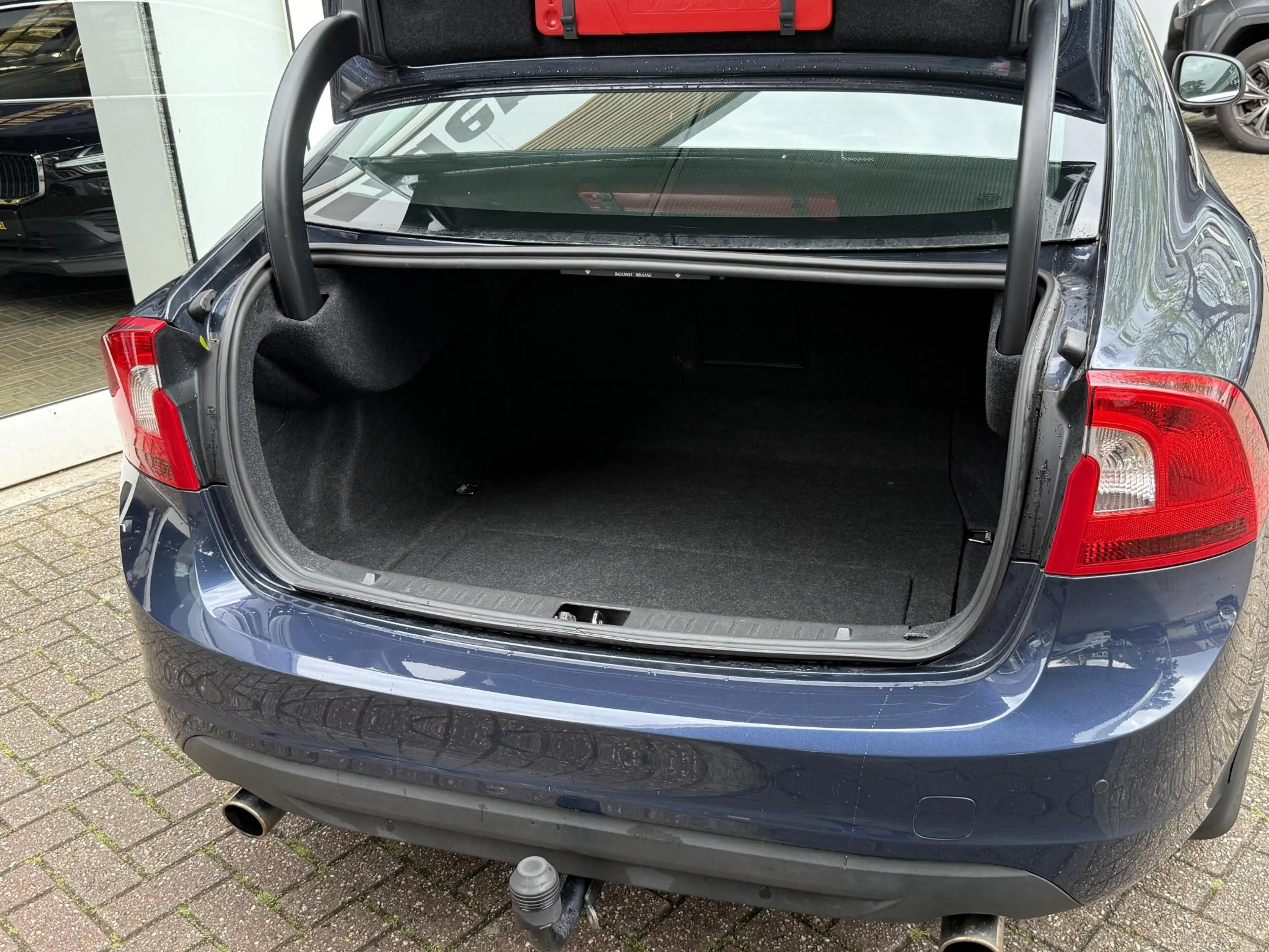 Volvo S60 T3 Summum |Xenon|Leder|Trekhaak| — photo 24