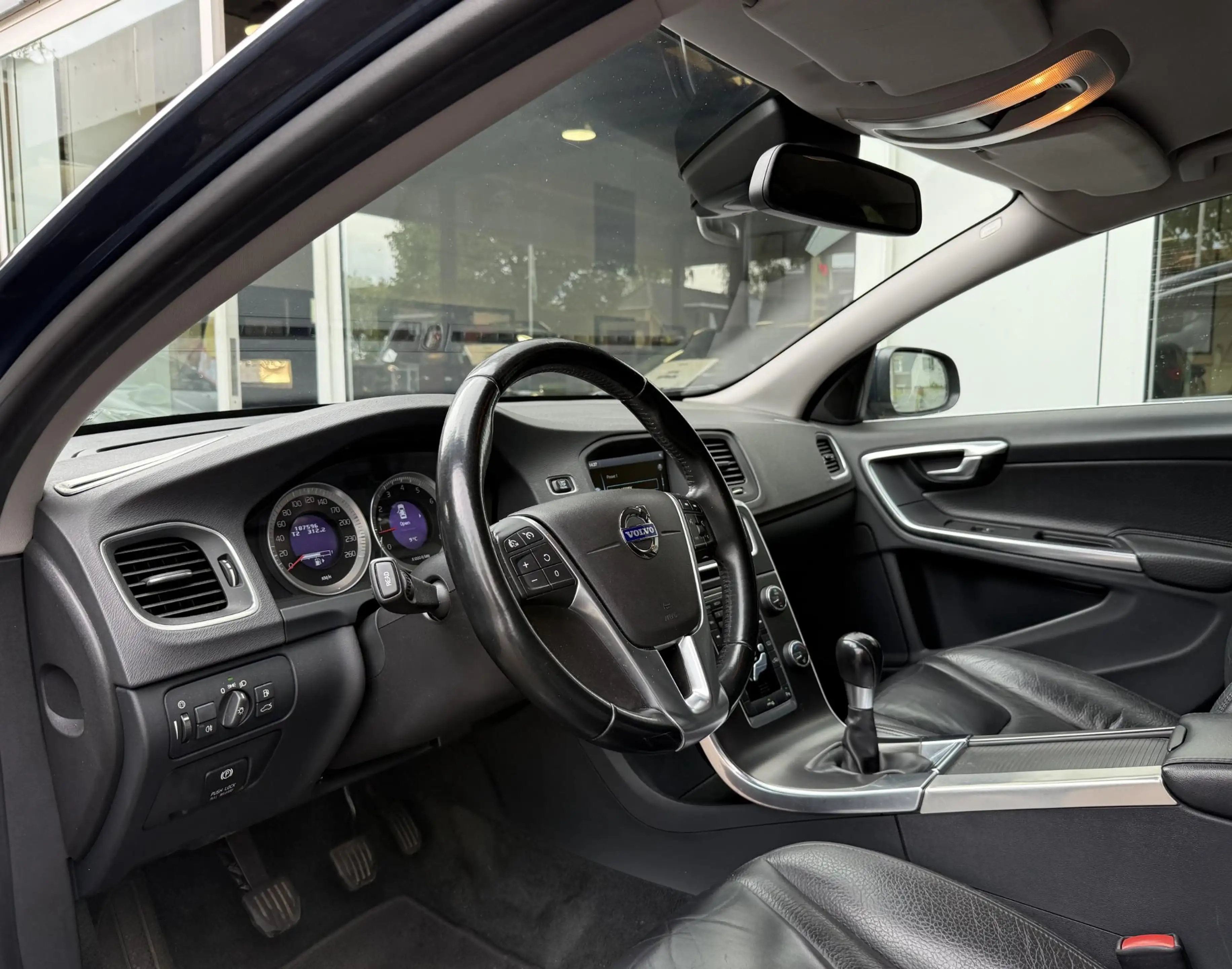 Volvo S60 T3 Summum |Xenon|Leder|Trekhaak| — photo 14