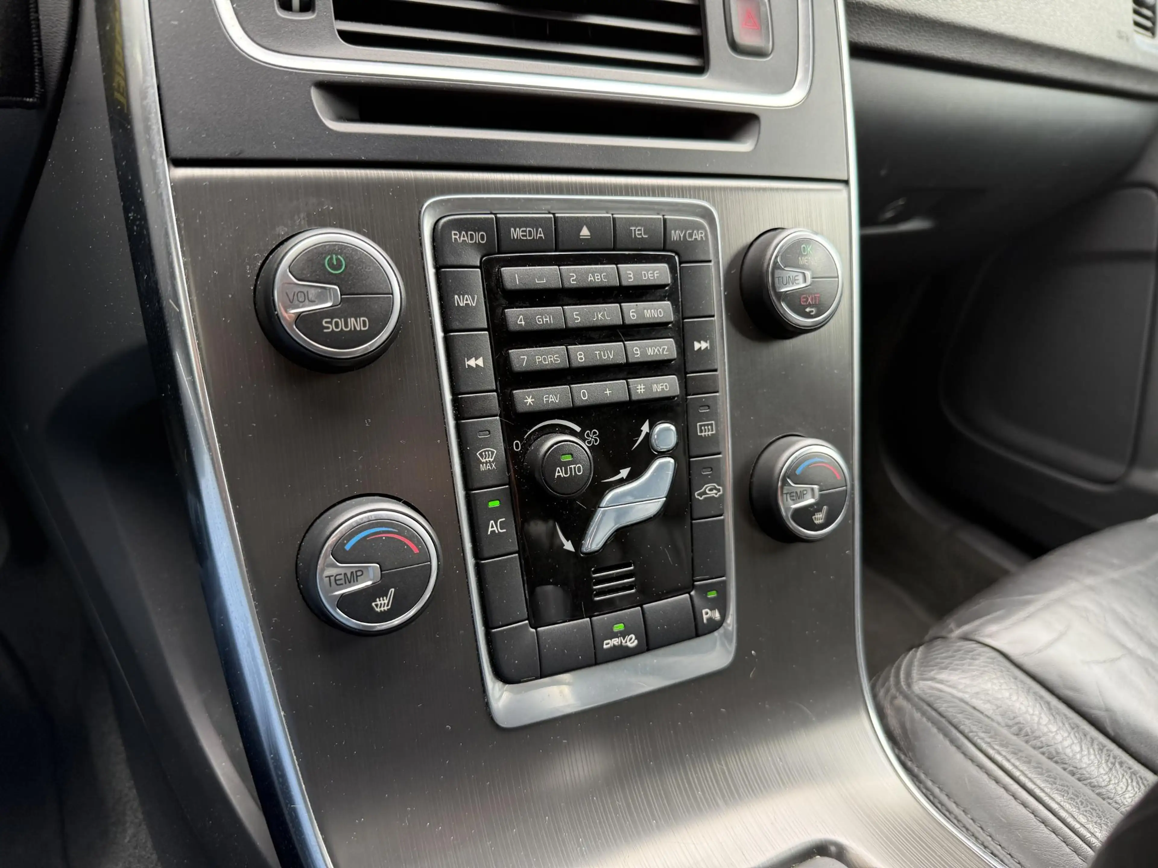 Volvo S60 T3 Summum |Xenon|Leder|Trekhaak| — photo 22