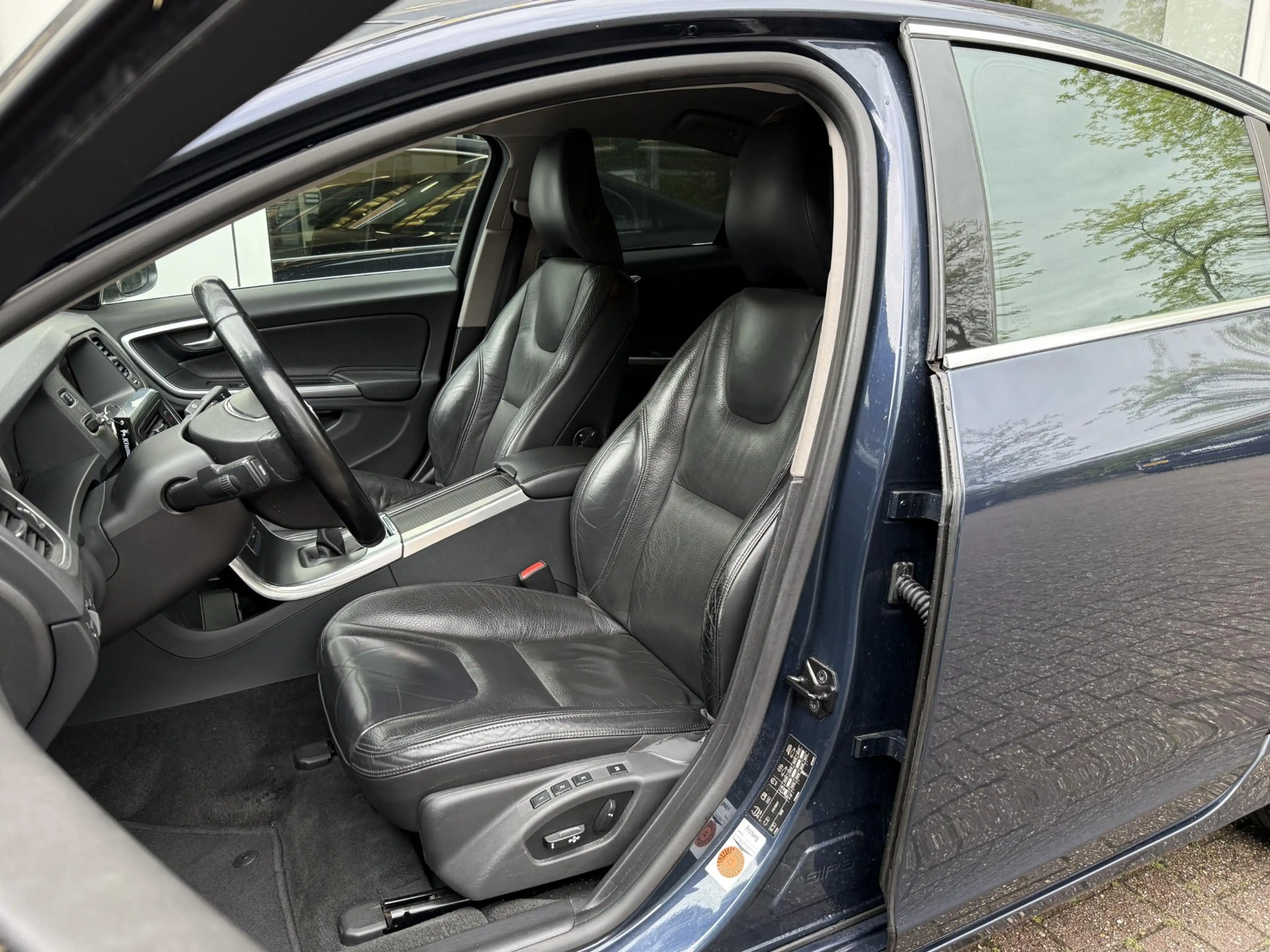 Volvo S60 T3 Summum |Xenon|Leder|Trekhaak| — photo 4
