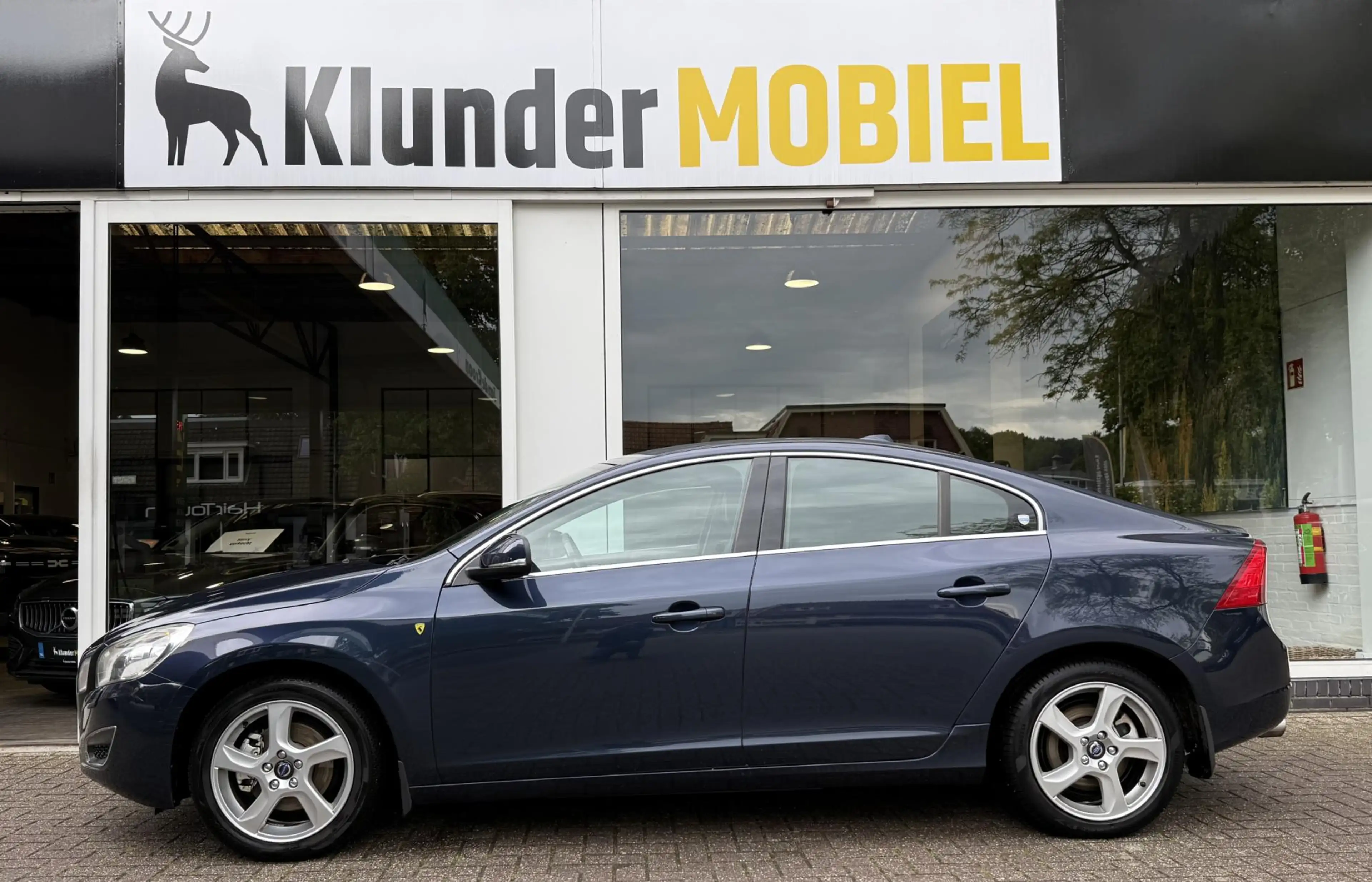 Volvo S60 T3 Summum |Xenon|Leder|Trekhaak| — photo 2