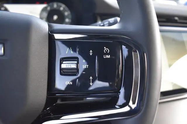 Land Rover Range Rover Evoque view 13