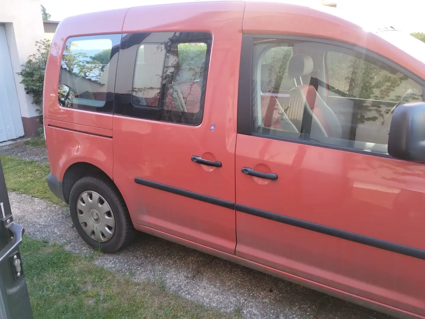 Volkswagen Caddy 1.9 TDI DPF Life Family (7-Si.) Naranja - 2