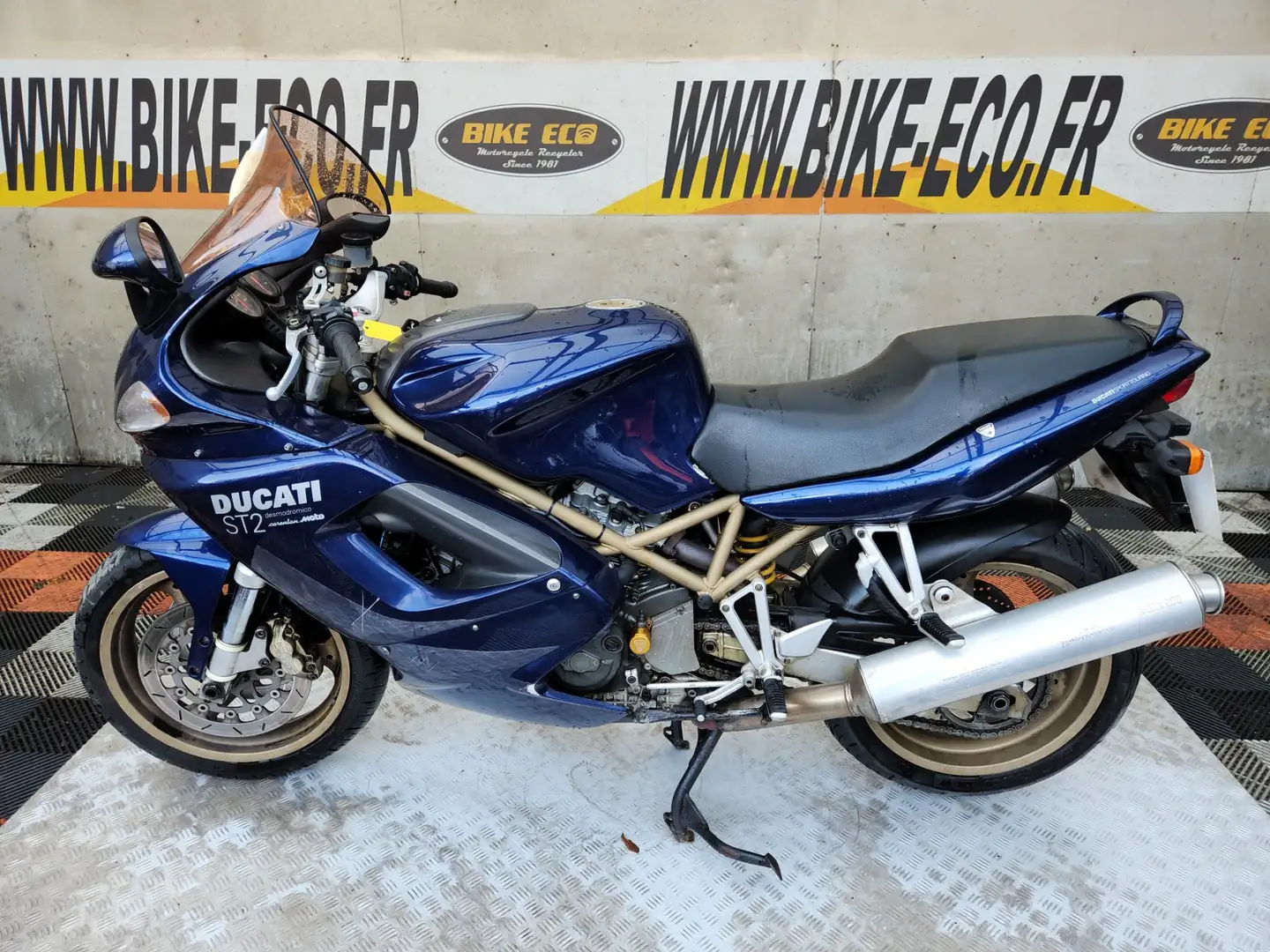 Ducati ST 2 Blauw - 2