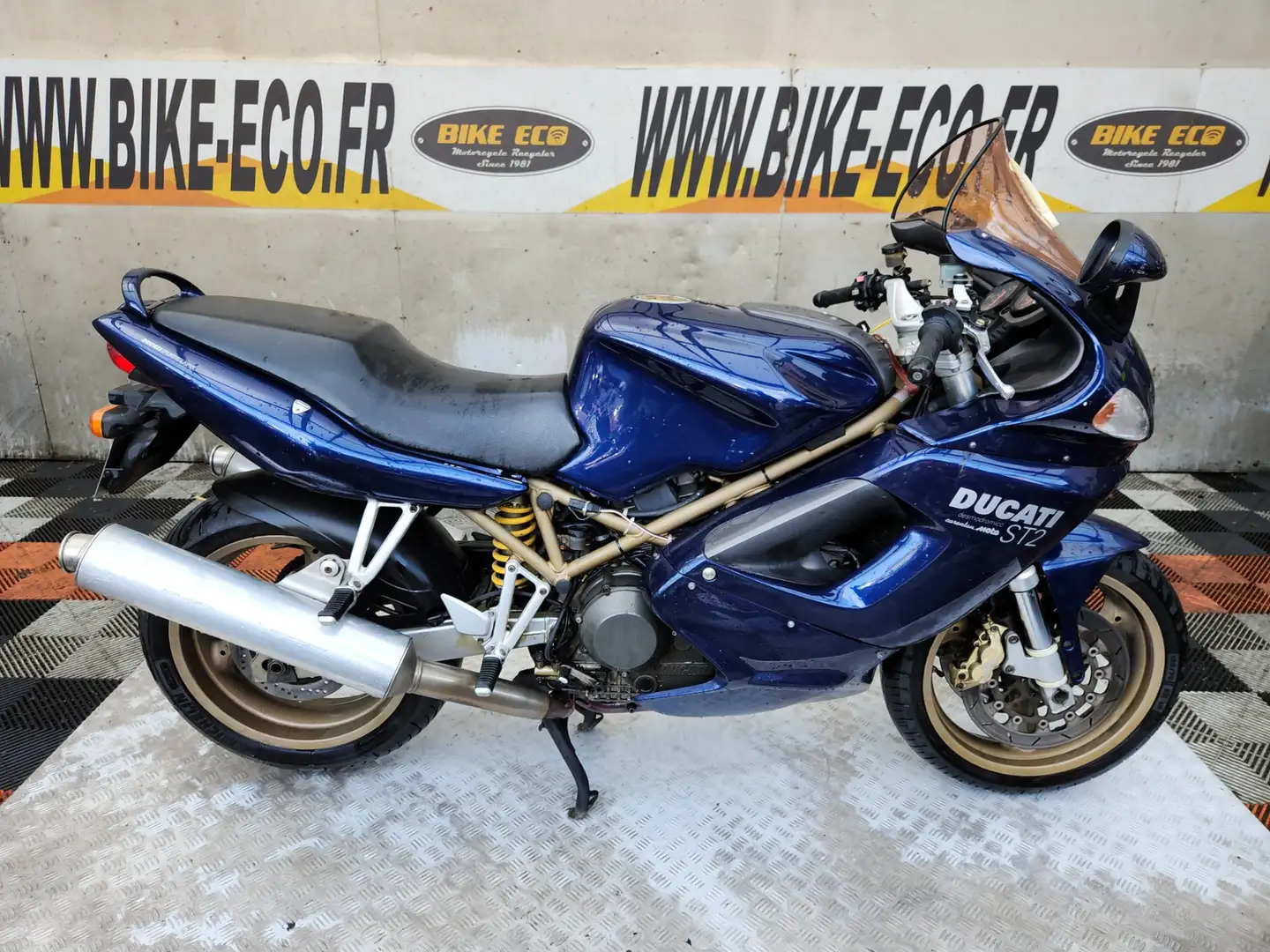 Ducati ST 2 Blauw - 1