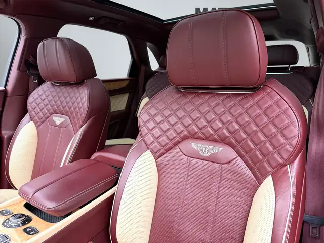 Bentley Bentayga view 4