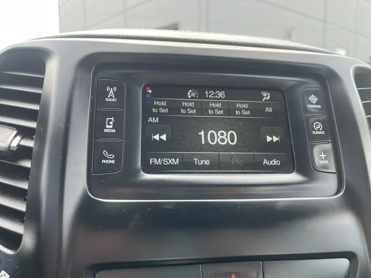 Jeep Cherokee снимка Jeep Cherokee